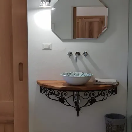 Casa Litara Bed & Breakfast Cutrofiano