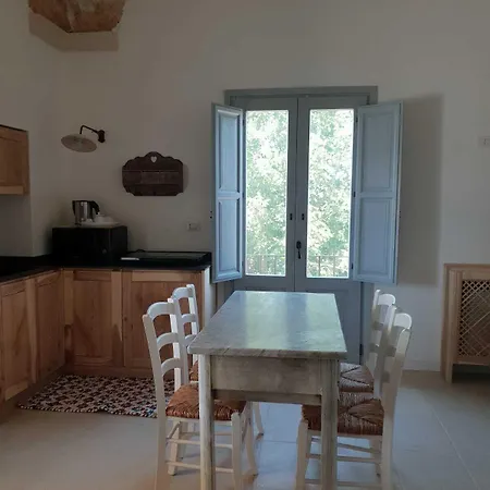 Casa Litara